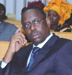 Macky Sall prend fait et cause pour Cissé Lô et provoque l'implosion de l'APR à Touba et Mbacké