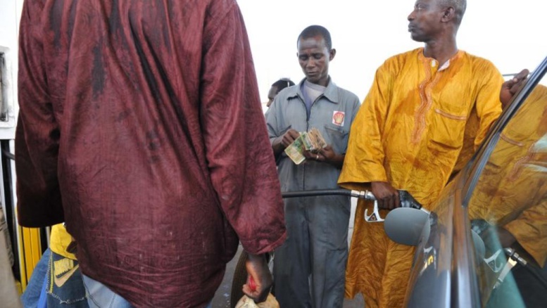 Guinée: électricité et fuel pourraient payer la hausse des salaires des profs Guinée: électricité et fuel pourraient payer la hausse des salaires des profs