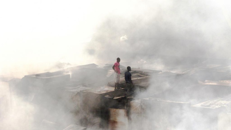 Un incendie géant ravage le marché central de Guinée