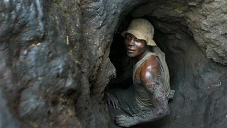 Cobalt: les fabricants de batterie soutiennent des projets miniers hors du Congo