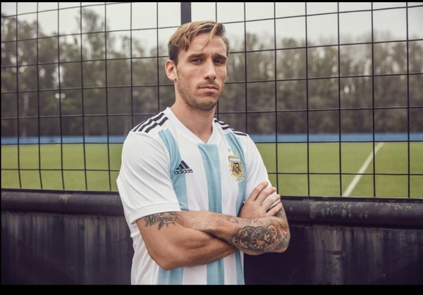 Tous les maillots de la Coupe du monde 2018 (Partie 1) Tous les maillots de la Coupe du monde 2018 (Partie 1)