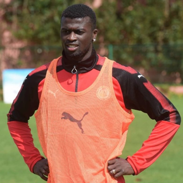 Mbaye Niang complètement libéré dans la tanière : "Je suis en forme et je suis en confiance" Mbaye Niang complètement libéré dans la tanière : "Je suis en forme et je suis en confiance"