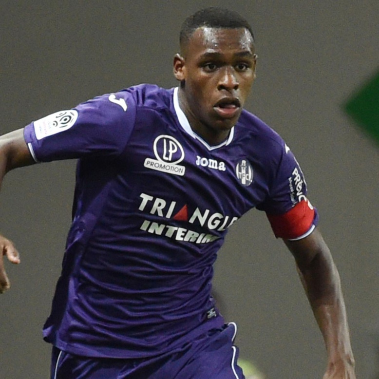 Barcelone : Issa Diop, dans les plans du club catalan Barcelone : Issa Diop, dans les plans du club catalan
