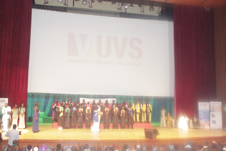 Cérémonie de graduation de l’UVS : Mary Teuw Niane annonce 4 milliards pour la construction de huit ENO. Cérémonie de graduation de l’UVS : Mary Teuw Niane annonce 4 milliards pour la construction de huit ENO.