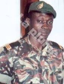 Centrafrique : quand le boucher de Paoua, Eugène Ngaïkoisset, dans son business, menace de tuer un agent des Finances.