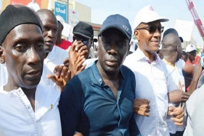Face-à-face avec Macky Sall : l’opposition assigne un nouveau rôle à l’IED