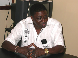 « L’espoir est permis pour la mise en place d’un vaccin contre le VIH » selon le Professeur Souleymane Mboup.