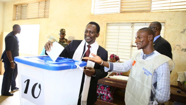 Présidentielle au Mali: Dioncounda Traoré poussé sur le devant de la scène