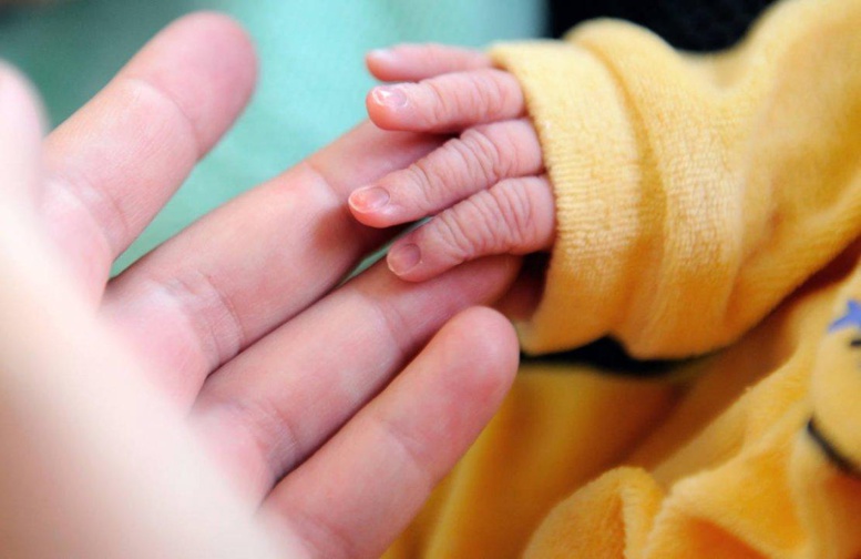 Un bébé naît 4 ans après la mort de ses parents en Chine