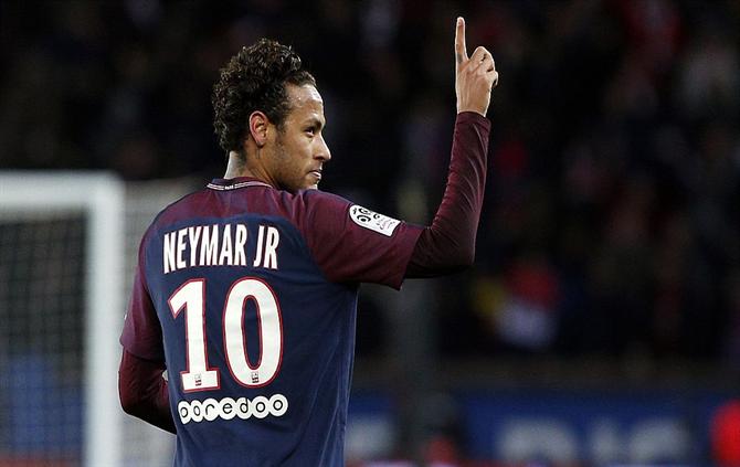 Une date sera fixée pour le retour de Neymar dans 10 jours (Communiqué Psg)