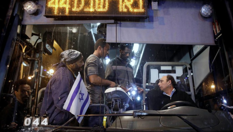 L'Ouganda va accueillir 500 migrants érythréens et soudanais venus d'Israël L'Ouganda va accueillir 500 migrants érythréens et soudanais venus d'Israël