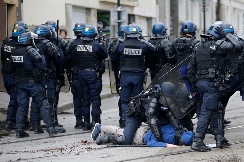 43 personnes placées en garde à vue en France après les manifestations