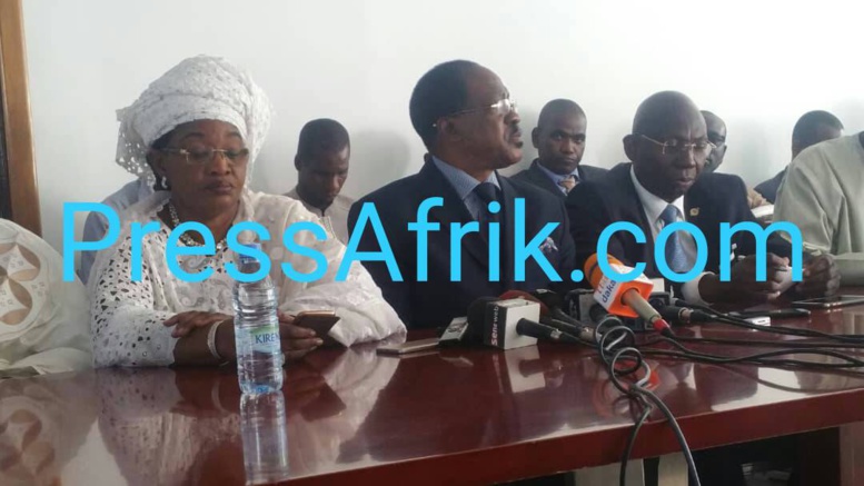 L'opposition bande ses muscles : "Que les jeunes et le peuple prennent leurs responsabilités"