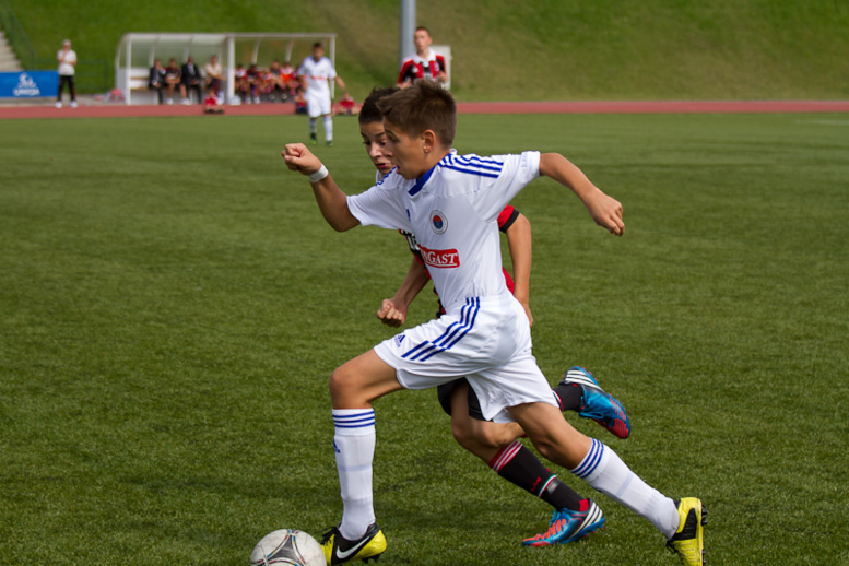 Deux jeunes sénégalais sélectionnés pour participer à la mini Coupe du monde Deux jeunes sénégalais sélectionnés pour participer à la mini Coupe du monde
