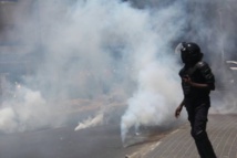 Urgent-Guédiawaye: les partisans de Malick Gakou envahissent les rues et brûlent des pneus Urgent-Guédiawaye: les partisans de Malick Gakou envahissent les rues et brûlent des pneus