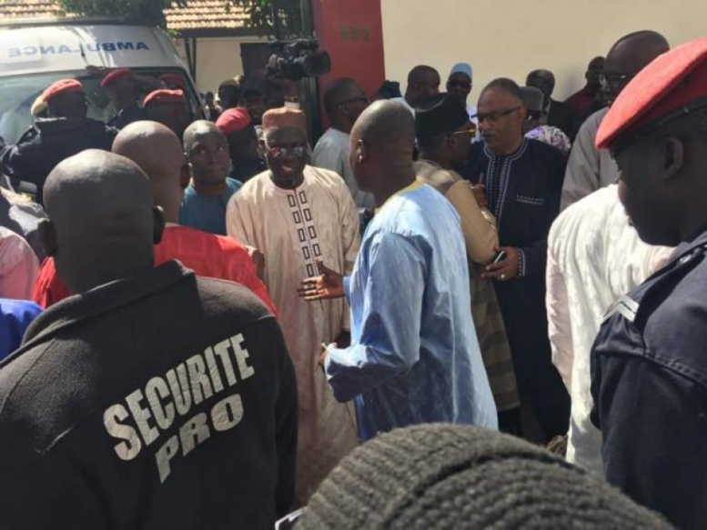 Pickpockets lors de la levée du corps d’Habib Faye : une vingtaine de portables volés Pickpockets lors de la levée du corps d’Habib Faye : une vingtaine de portables volés