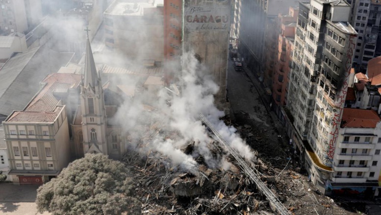 Un immeuble de 24 étages s'effondre au Brésil : le bilan des victimes est encore inconnu