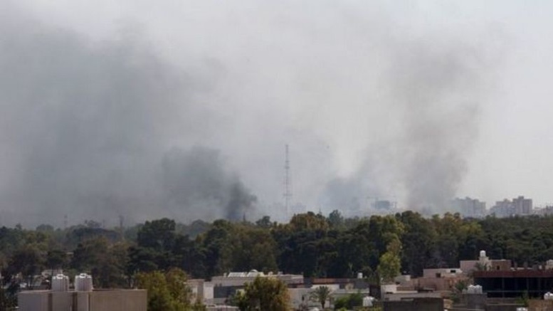 Urgent- 7 morts dans un attentat suicide au siège de la Haute commission électorale nationale en Libye Urgent- 7 morts dans un attentat suicide au siège de la Haute commission électorale nationale en Libye