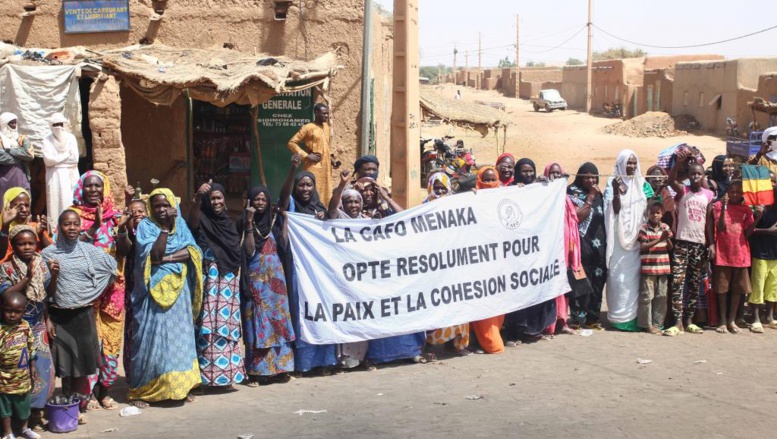 Mali: Boubeye Maïga à Ménaka pour rassurer des populations en plein désarroi Mali: Boubeye Maïga à Ménaka pour rassurer des populations en plein désarroi