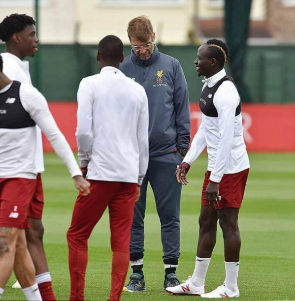Sadio Mané vous présente sa nouvelle paire de crampons pour la finale de Ligue des Champions
