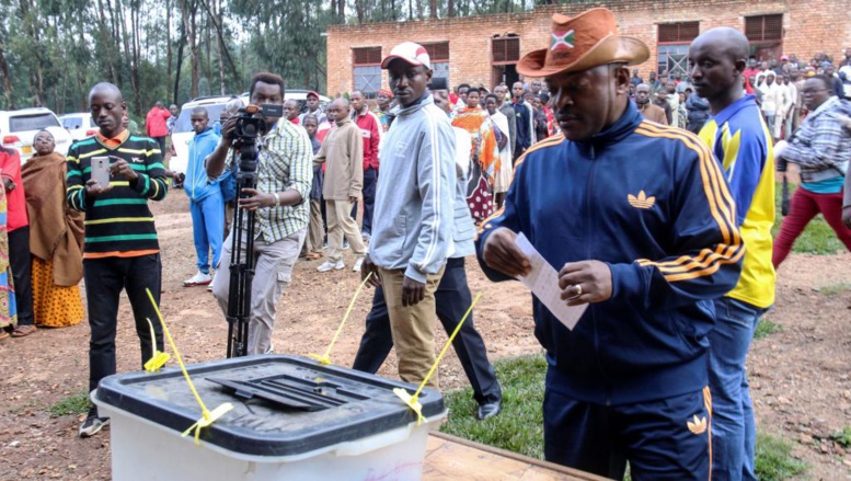 Référendum au Burundi: forte impulsion dans les bureaux de vote Référendum au Burundi: forte impulsion dans les bureaux de vote