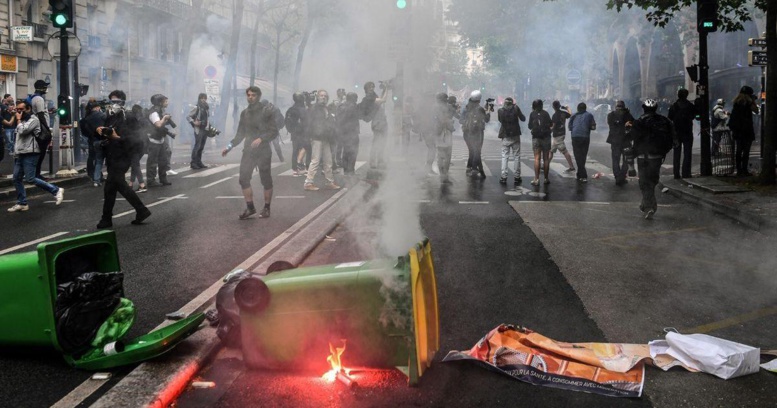 130 personnes interpellées à Paris dont 101 dans un lycée occupé 130 personnes interpellées à Paris dont 101 dans un lycée occupé