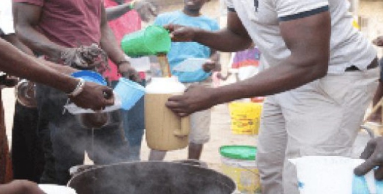 Grand Yoff : les donneurs de «Ndogou» arrêtés pour vente du Yamba Grand Yoff : les donneurs de «Ndogou» arrêtés pour vente du Yamba