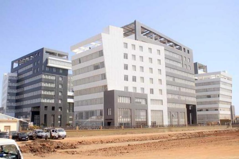 Enclavement, serpents : Les agents des trois ministères qui doivent déménager à Diamniadio traumatisés Enclavement, serpents : Les agents des trois ministères qui doivent déménager à Diamniadio traumatisés