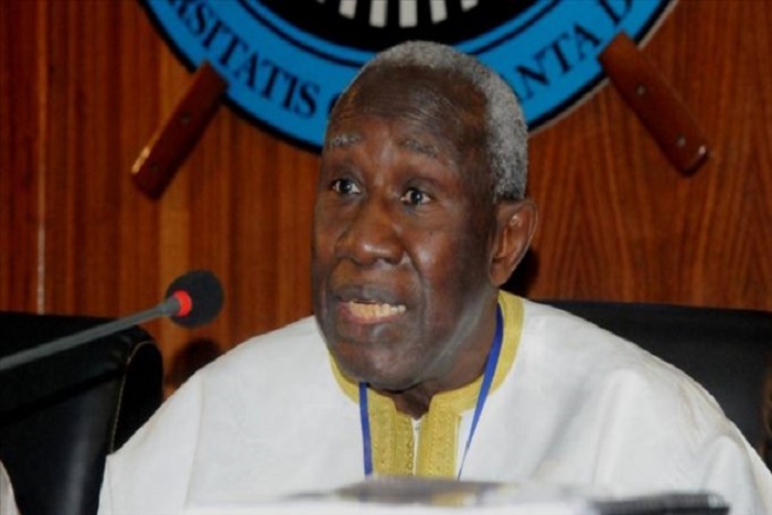 Quand le Pr Iba Der Thiam prend la défense de Macky : «On ne peut considérer ça comme une bourde»