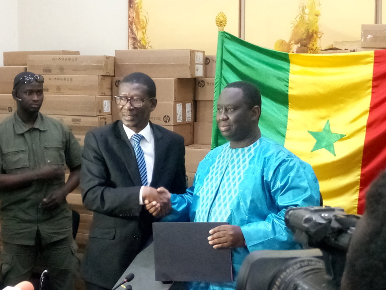 Mary Teuw Niane et Aliou Sall scellent un accord pour améliorer les conditions de vie des étudiants Mary Teuw Niane et Aliou Sall scellent un accord pour améliorer les conditions de vie des étudiants