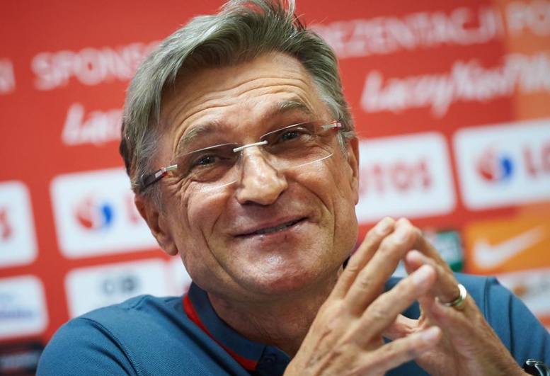 Adam Nawalka : «Nous avons commencé les préparatifs contre le Sénégal dès les tirages de… » Adam Nawalka : «Nous avons commencé les préparatifs contre le Sénégal dès les tirages de… »