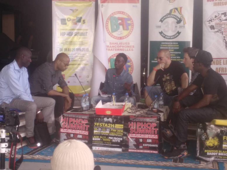 Les rappeurs engagent la lutte contre l’immigration irrégulière. Les rappeurs engagent la lutte contre l’immigration irrégulière.