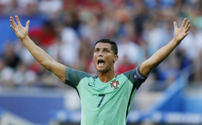 #CM2018 Vidéo - Cristiano Ronaldo ouvre la marque face au Maroc (1-0)