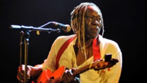 Décès du musicien Geoffrey Oryema, voix émouvante de l'exil africain