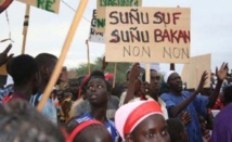 Sébikotane: Affrontements entre les jeunes de l'ASC Darou Salame la SENAC Sébikotane: Affrontements entre les jeunes de l'ASC Darou Salame la SENAC
