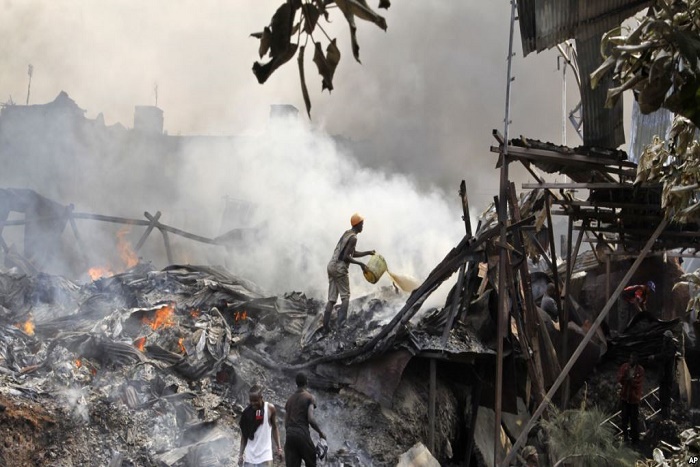 Au Kenya, au moins 15 personnes sont mortes lors d'un incendie qui a touché le plus grand marché de Nairobi
