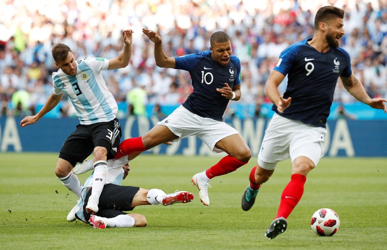#FRAARG #CM2018 : Griezmann ouvre le score sur Penalty (1-0) #FRAARG #CM2018 : Griezmann ouvre le score sur Penalty (1-0)