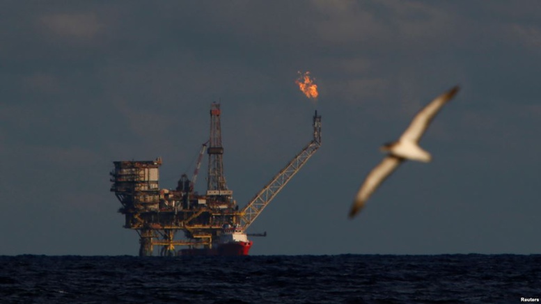  Pétrole: suspension de toutes les exportations depuis l'est libyen (compagnie nationale) Pétrole: suspension de toutes les exportations depuis l'est libyen (compagnie nationale)