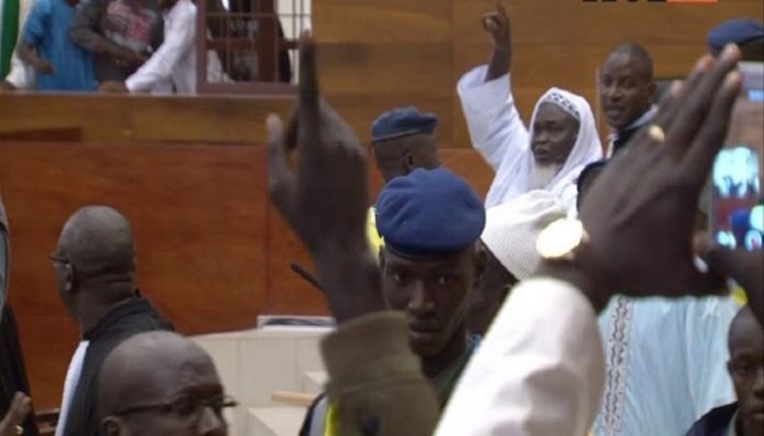"L’Etat du Sénégal est en train de se salir les mains" selon les avocats de l'Imam Ndao