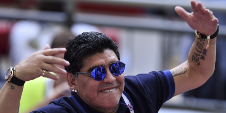 Diego Maradona présente ses excuses après ses propos sur l'arbitrage et la FIFA