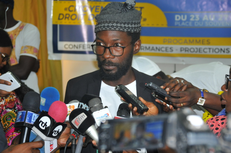 Fadel Barro traduit le PSE de Macky en "Pays Sans Eau" Fadel Barro traduit le PSE de Macky en "Pays Sans Eau"