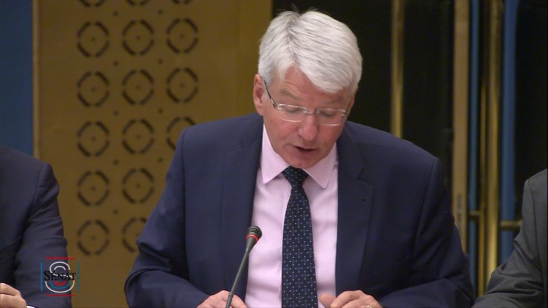 France : le patron de la Police qualifie Benalla de "garçon qui a la grosse tête" France : le patron de la Police qualifie Benalla de "garçon qui a la grosse tête"