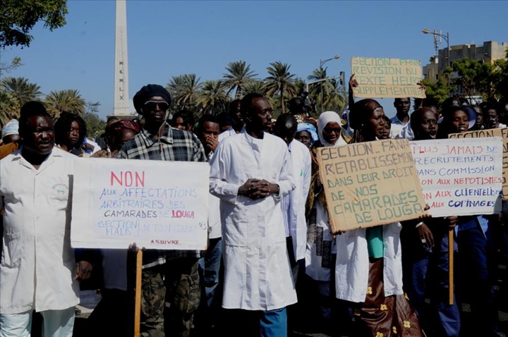 Les travailleurs ​de l'hôpital Abass Ndaob en sit-in, ce jeudi