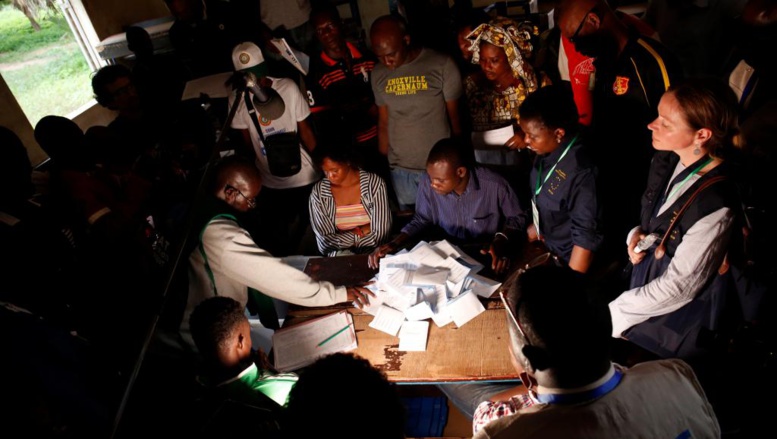 Présidentielle au Mali: dans l'attente des résultats