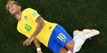 Neymar: "Parfois, c'est vrai que j'exagère, mais je souffre sur le terrain" Neymar: "Parfois, c'est vrai que j'exagère, mais je souffre sur le terrain"