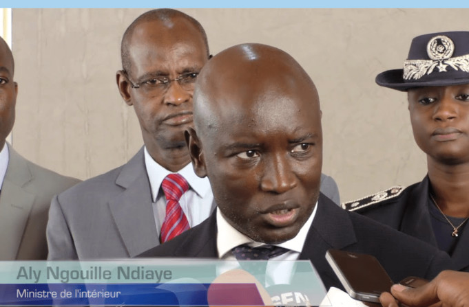 Série de Noyade : Aly Ngouille Ndiaye menace de "déprivatiser" des plages