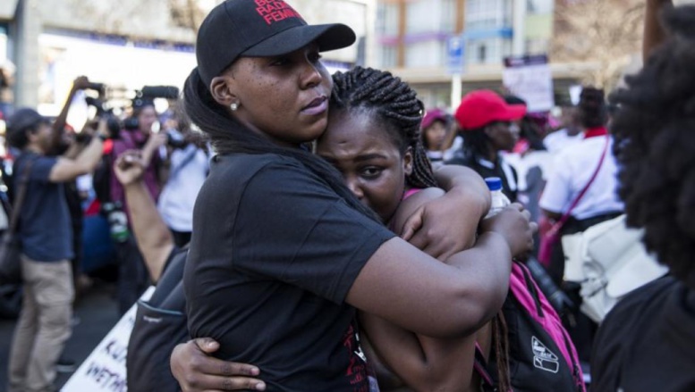Afrique du Sud: les femmes marchent contre le viol et les violences