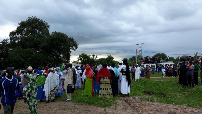 Gambie: l’ex-président Yahya Jammeh absent aux obsèques de sa mère Gambie: l’ex-président Yahya Jammeh absent aux obsèques de sa mère
