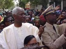 « La dévolution du pouvoir de Diouf à Tanor s’est posée au sein du PS », révèle Alassane Dialy Ndiaye