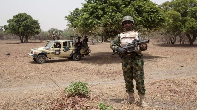 Des soldats nigérians protestent contre leur déploiement